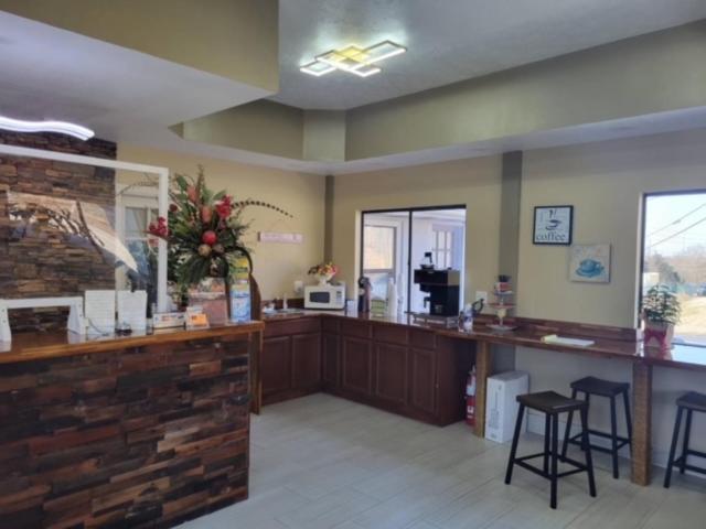 Smokies Inn - New Linens & Ultrafast Wifi - Friendliest Hospitality Guaranteed! Kodak Exteriér fotografie